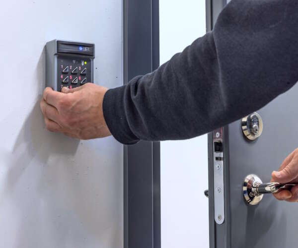 how does access control systems work